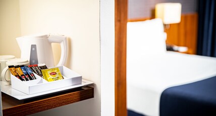 Holiday Inn Express ROTTERDAM - CENTRAL STATION Room Type - 1 Double Standard Weena Side with Free Breakfast Holiday Inn Express ROTTERDAM - CENTRAL STATION Room Type - 1 Double Standard Weena Side with Free Breakfast