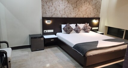 SRI VIJETHA ROYAL, Rajahmundry Room Type - Luxury AC Room SRI VIJETHA ROYAL, Rajahmundry Room Type - Luxury AC Room