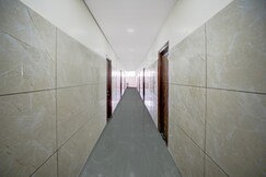 Hotel O Jodi Sri Muneshwara Swamy Temple