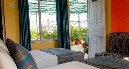 Tara Inn Room Type - Deluxe Twin Room With Garden View
