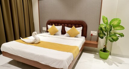 Hotel Aadarsh Palace Room Type - Non AC Standard Double
