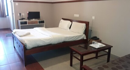 Hotel Gets Grand Room Type - NON AC Room