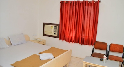 HOTEL CENTER POINT Room Type - DELUXE AC HOTEL CENTER POINT Room Type - DELUXE AC