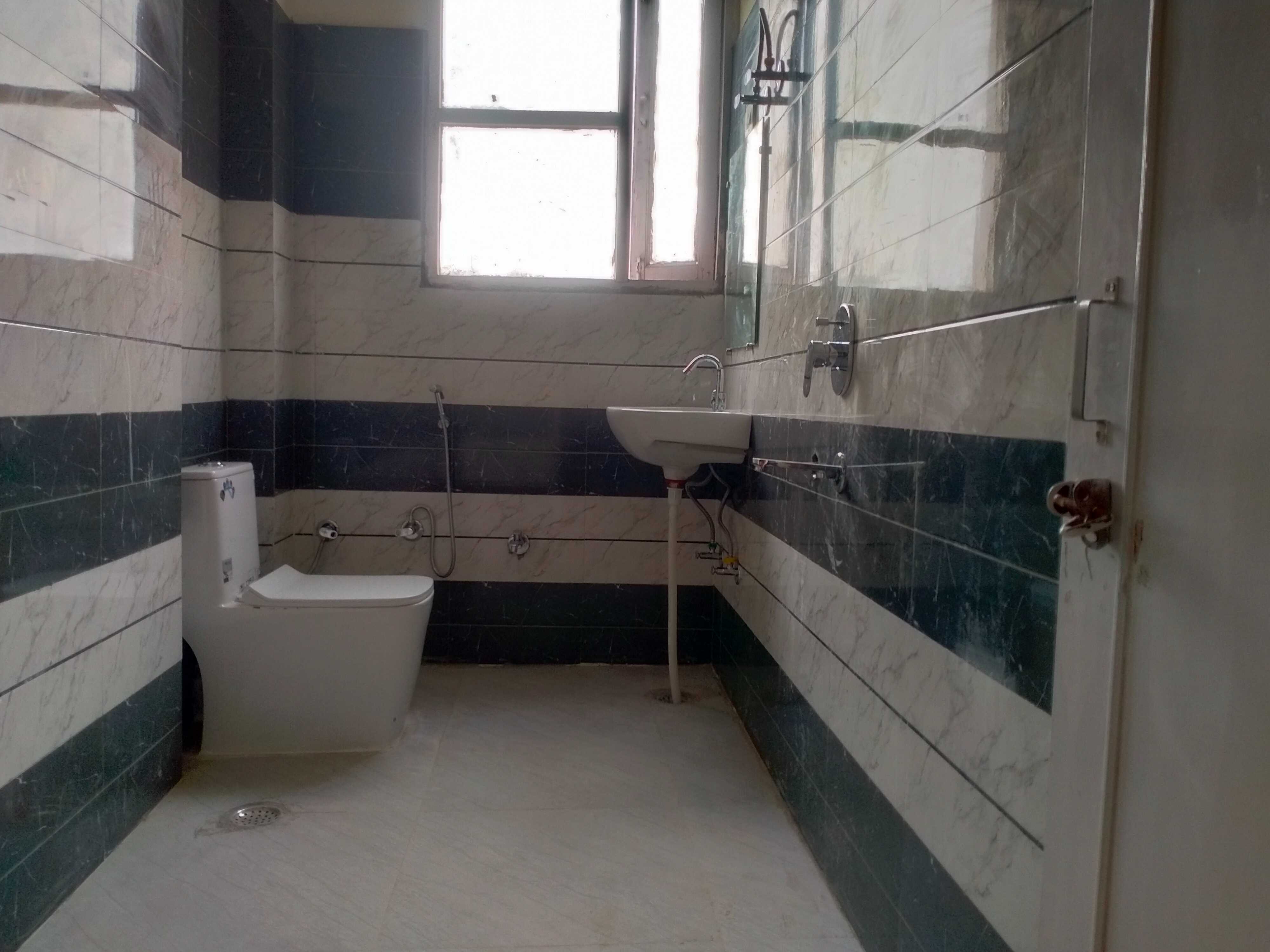 Hotel O Jagdambey Residency - Tap to explore photos