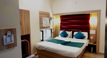 City Hotel  Room Type - Superior Double Room