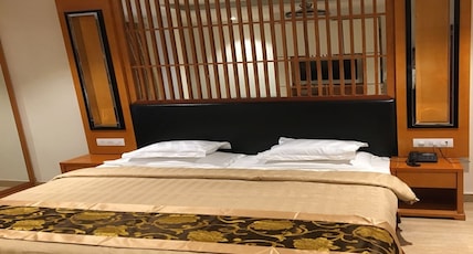 HOTEL ANAND PALACE- 400MTR from Railway Station Room Type - Deluxe HOTEL ANAND PALACE- 400MTR from Railway Station Room Type - Deluxe