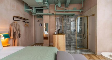 The Alan Room Type - Signature Suite