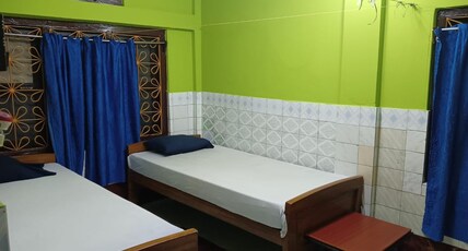 Central Guest House Room Type - standard room non ac