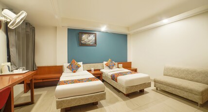FabHotel Pleasure Inn - Nr. DB Mall Room Type - Suite Room