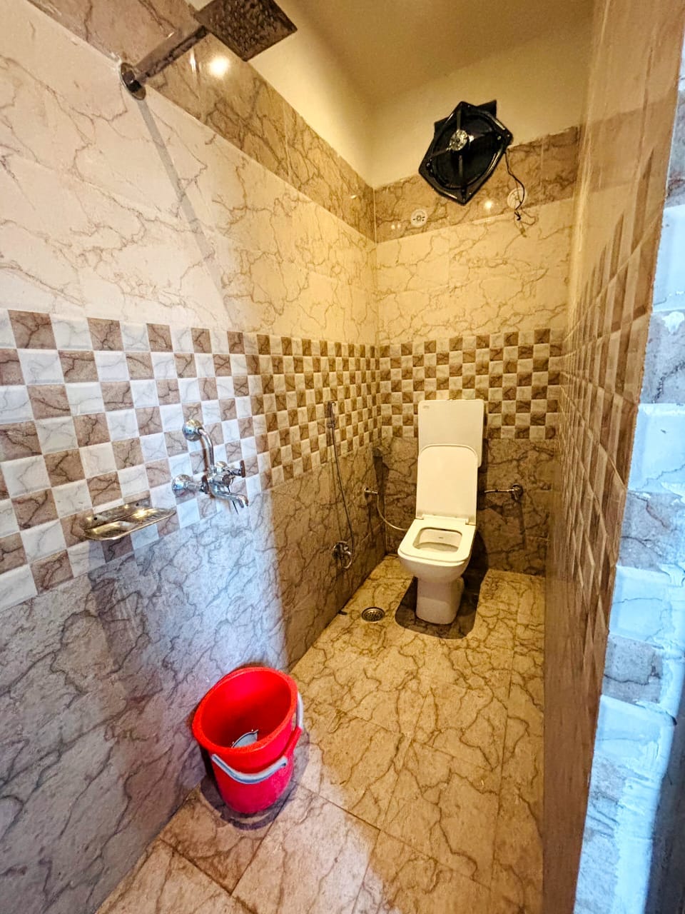 BNC Legacy Homestay - Tap to explore photos