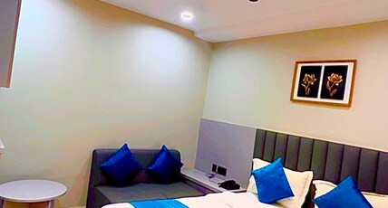 Hotel Shiva Inn Bopal Room Type - Deluxe Room
