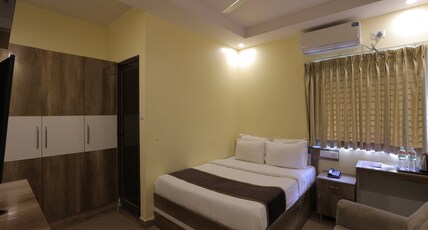 Hotel Parkview Inn Room Type - Deluxe AC Room