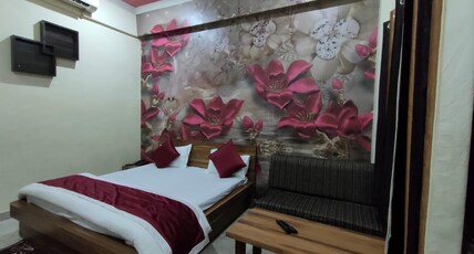 Hotel R S Palace Room Type - Luxury Room
