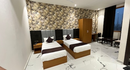 Ganeshwaram Hotel Room Type - Deluxe Twin Room Ganeshwaram Hotel Room Type - Deluxe Twin Room