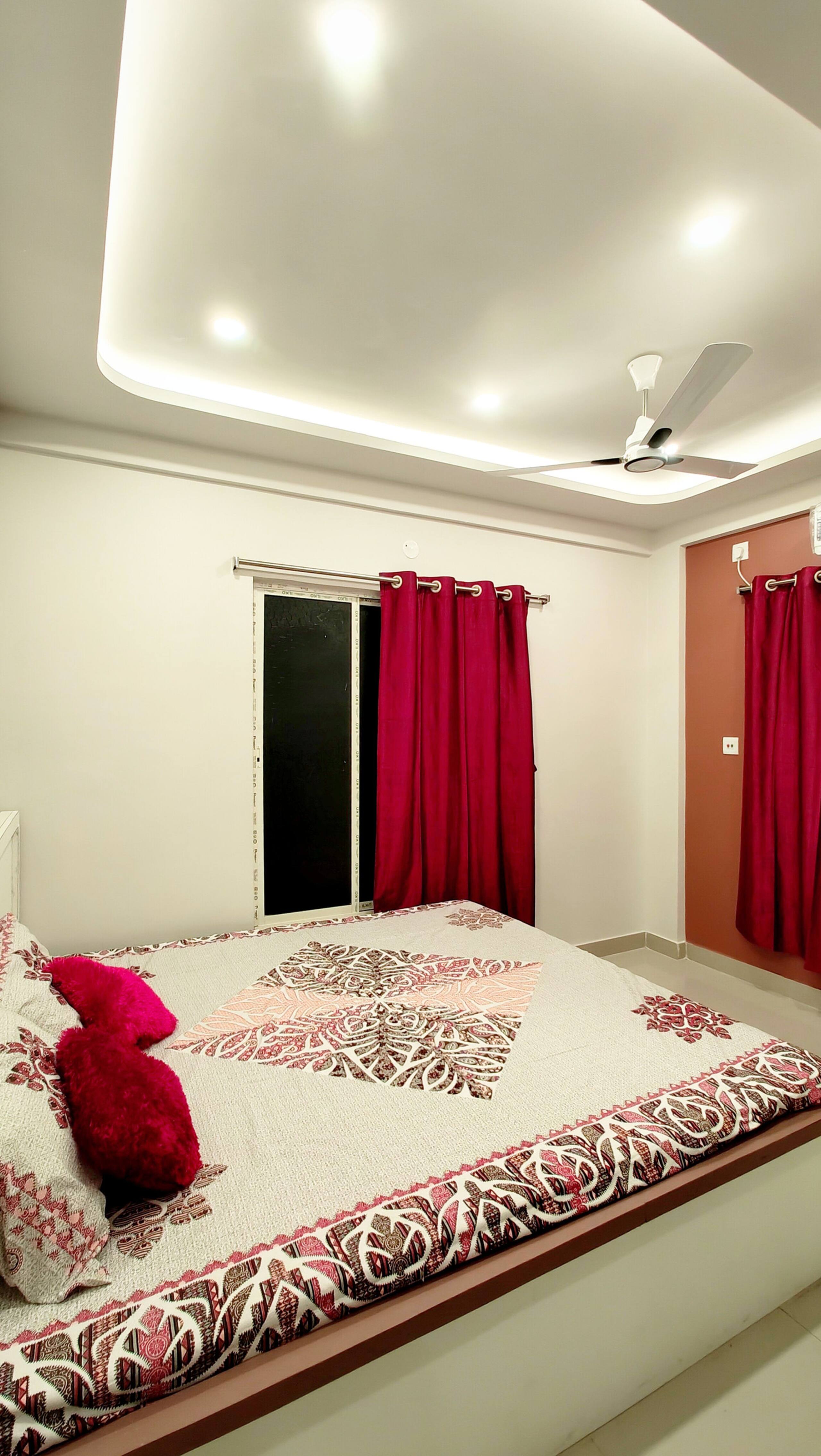Modern 3BHK Urban Retreat - Tap to explore photos
