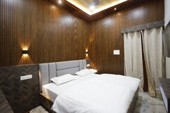 Mahadev P Guest House