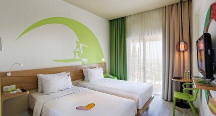 Maxone Hotel Bukit Jimbaran Room Type - Happiness Room