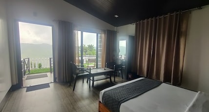The Ridge Room Type - Premium Cottage with Mountain View
