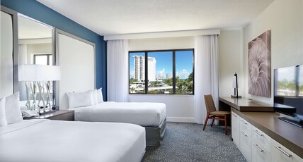 Bahia Mar Ft. Lauderdale Beach- a DoubleTree by Hilton Hotel Room Type - 2DBLS COURTYARD VIEW NOSMK
