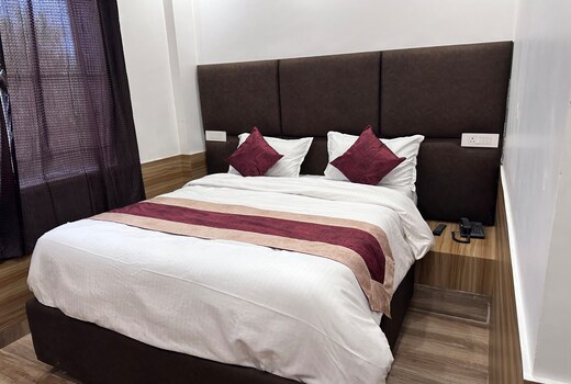 Hotel Obsidian Red
