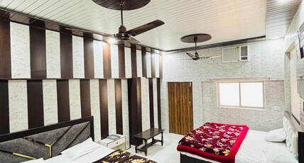 Shri Hari Lodge Room Type - Luxury Family Room