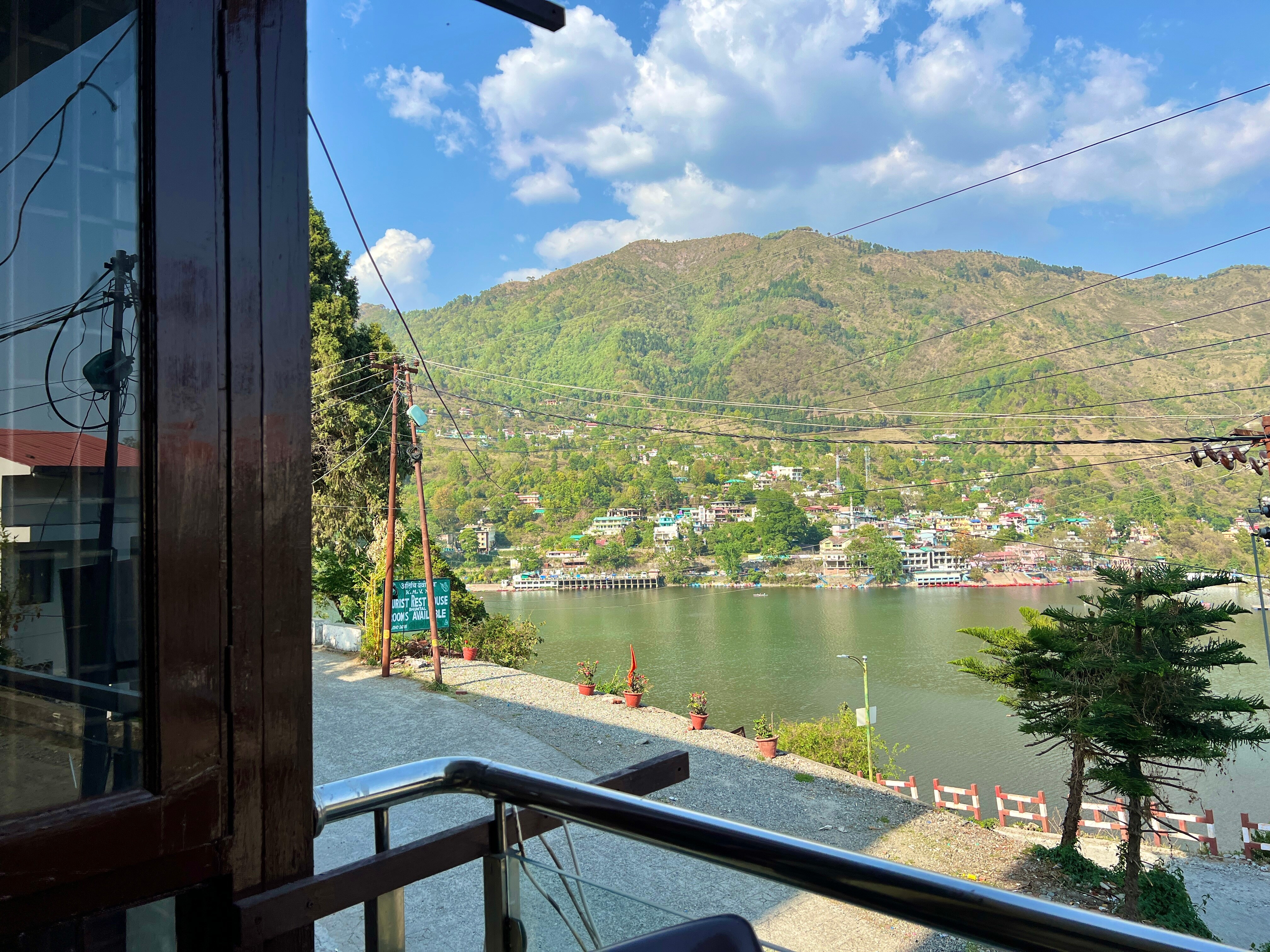 Flat Stay ( 2BHK Lake Side Flat ) by The Lake Hill ,Bhimtal - Tap to explore photos