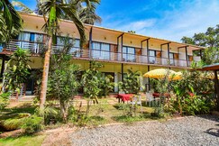 Yogitree Beach Resort & Cafe