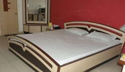 Pinky Hotel Room Type - STANDARD AC TRIPLE