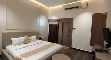 Hotel Neelam Room Type - Newly Built Super Deluxe Room