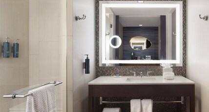 Hilton Dallas/Plano Granite Park Room Type - 1 KING BED STUDIO SUITE