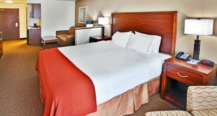 Holiday Inn Express Hotel & Suites Dubuque Room Type - 1 King Suite Sofa Bed