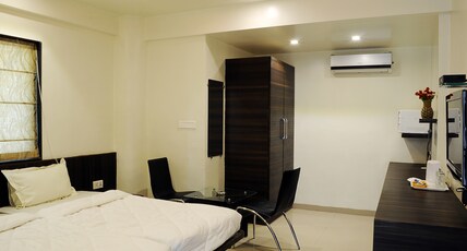 Suresh Inn Business Hotel Room Type - Executive Room
