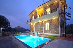 Alaya stays Colonel Retreat | 3 BHK with Pvt Pool Near Ubeshwar Mahadev Temple