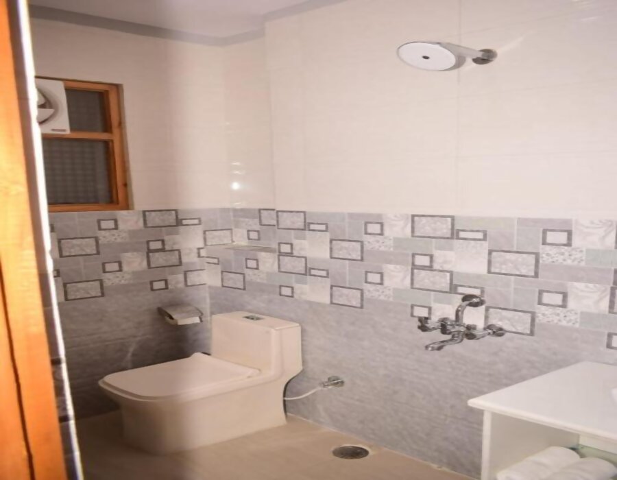 THE MANGO HOTEL - Tap to explore photos