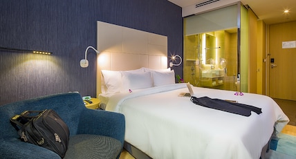 Liberty Central Saigon Riverside Hotel Room Type - Premier Double or Twin Room with River View Liberty Central Saigon Riverside Hotel Room Type - Premier Double or Twin Room with River View