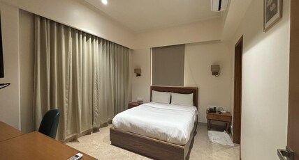 The HubLink Room Type - DELUXE ROOM