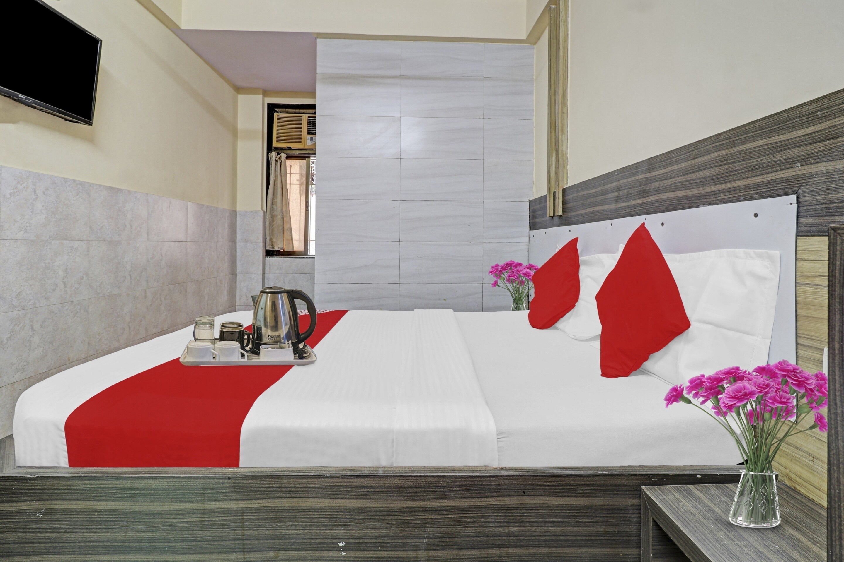 Hotel O Saidan Lodging & Boarding - Tap to explore photos