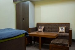 Address of Yash Congenial Stays, lucknow