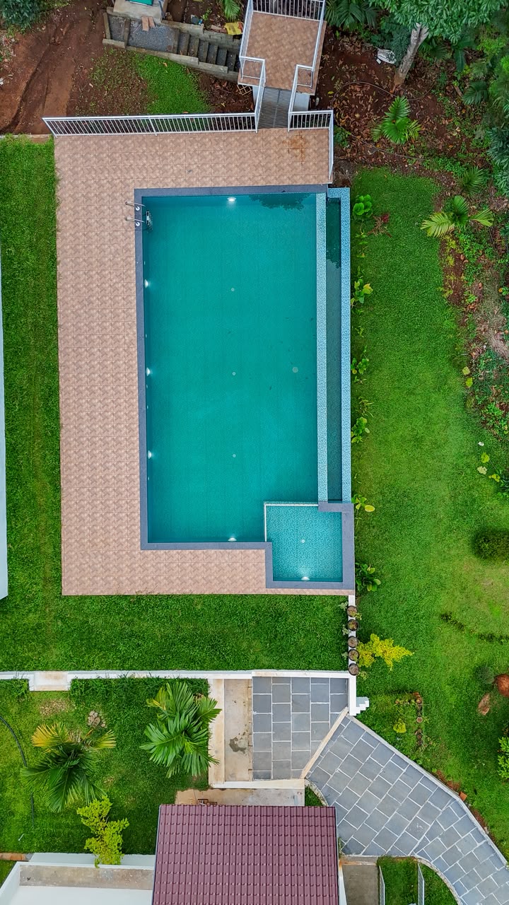 Banaghatt Retreats Deluxe Villa - Tap to explore photos