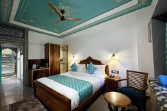 AAJ HAVELI - Pichola Lake Facing Hotel