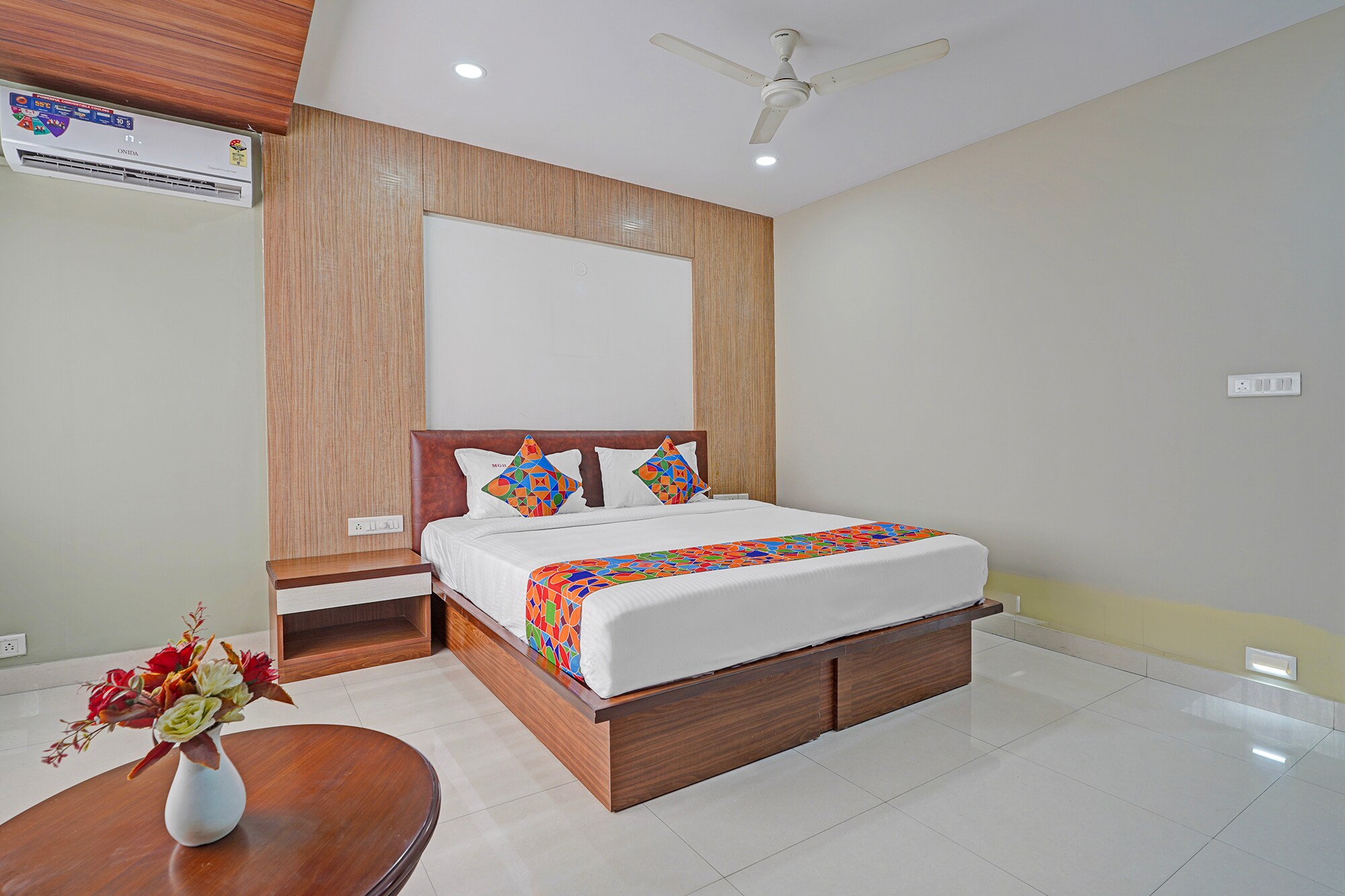 FabHotel Mysore Gate - Raja Muthiah Road, Mysore Road - Tap to explore photos