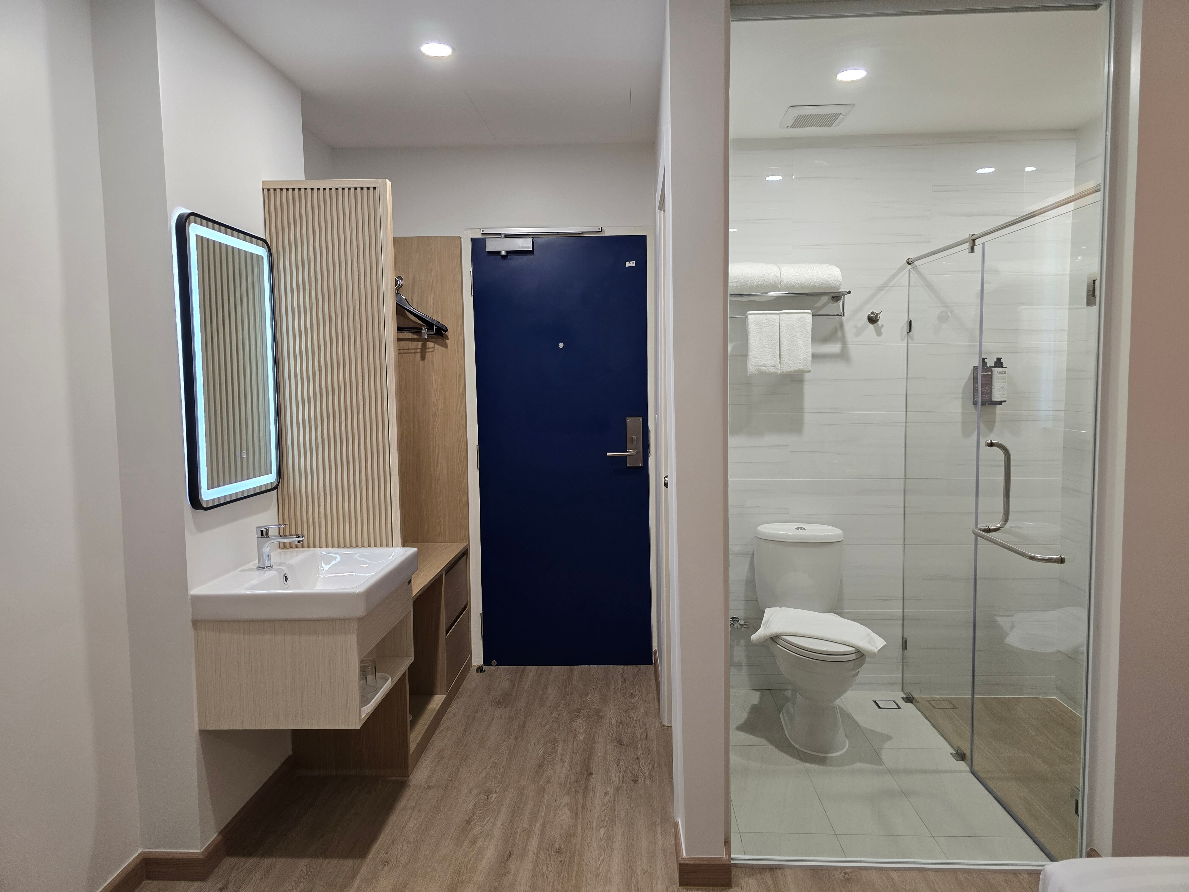 House Hotel Pattaya Sai3 - Tap to explore photos