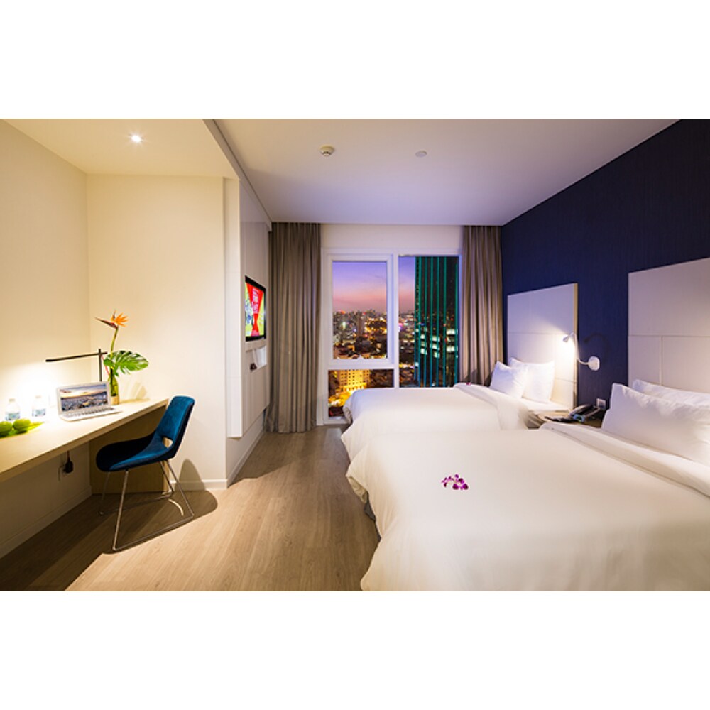 Liberty Central Saigon Riverside Hotel - Tap to explore photos