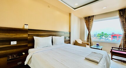 Hotel Laxmi Vilas Palace Room Type - Premium Deluxe