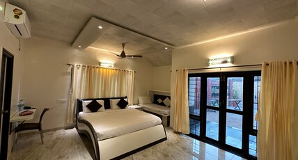 THE VENUE By Seasons Suites Room Type - Superior Triple Room