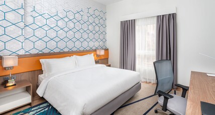 Holiday Inn Tabuk, an IHG Hotel Room Type - 1 King Bed 1 Bedroom Suite Kitchenette