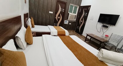 Hotel NV Palace Room Type - Deluxe Triple Room