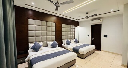 Hotel Rajdev Inn Room Type - Premium Quadruple Room