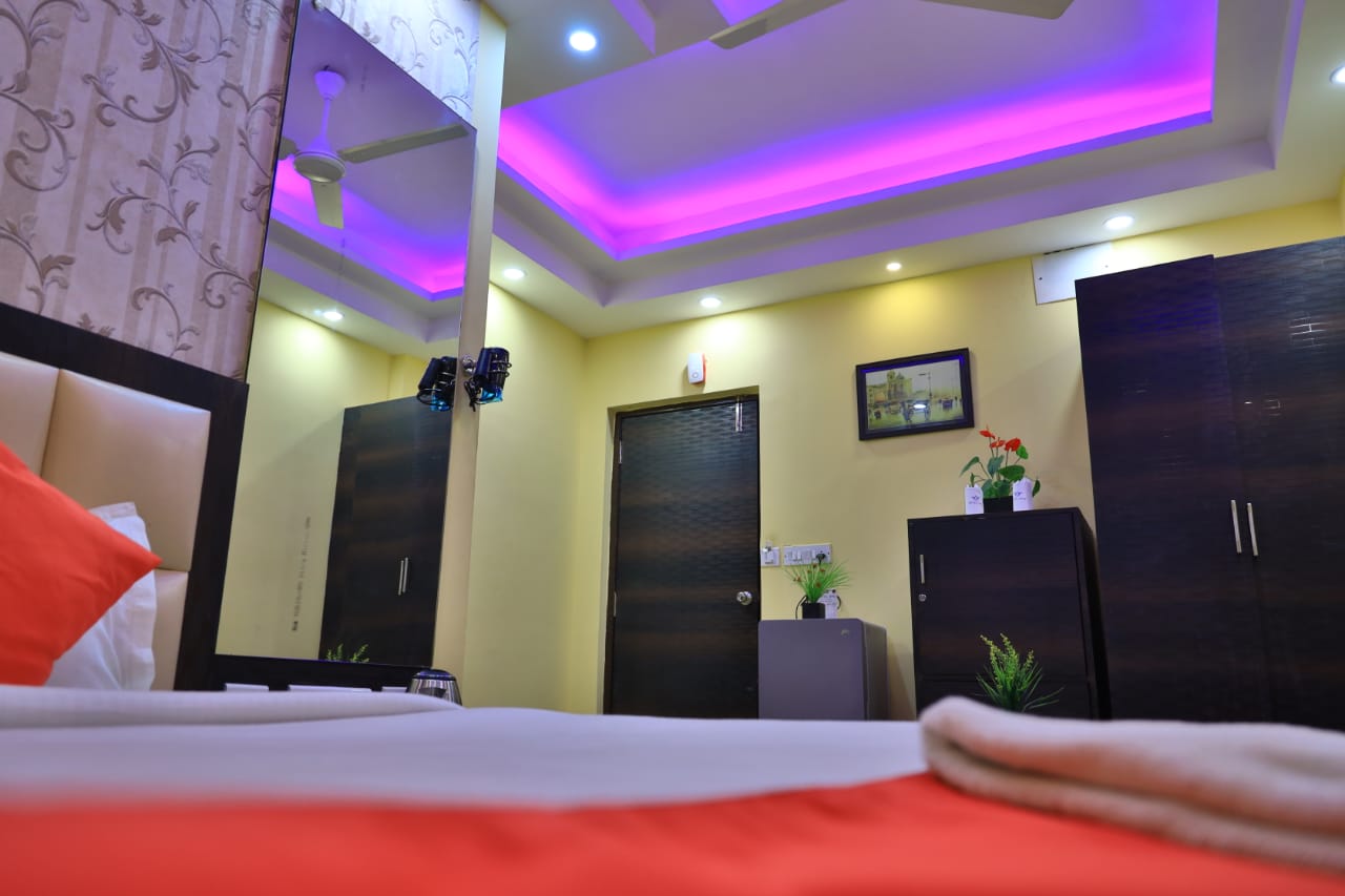 OPS HOTEL - Tap to explore photos