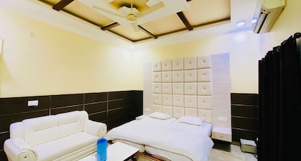 Shri Ram Hotel - 50 Mtrs. from Shri Ram Janam Bhumi Room Type - Super Deluxe Double Bed Room Shri Ram Hotel - 50 Mtrs. from Shri Ram Janam Bhumi Room Type - Super Deluxe Double Bed Room